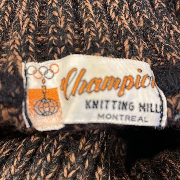 Vintage handmade wool sweater from Champion Knitting Mills Montreal - Picture 3 of 5